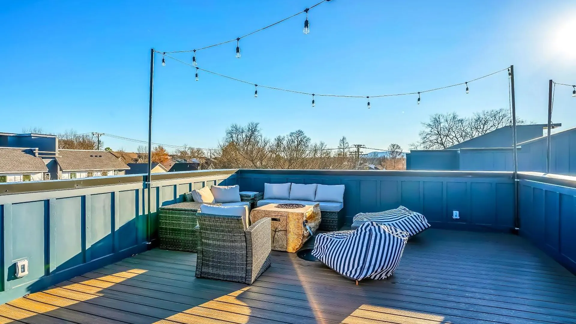4 Rooftop Decks 4 Hot Tubs Game Rooms & Sauna Nashville