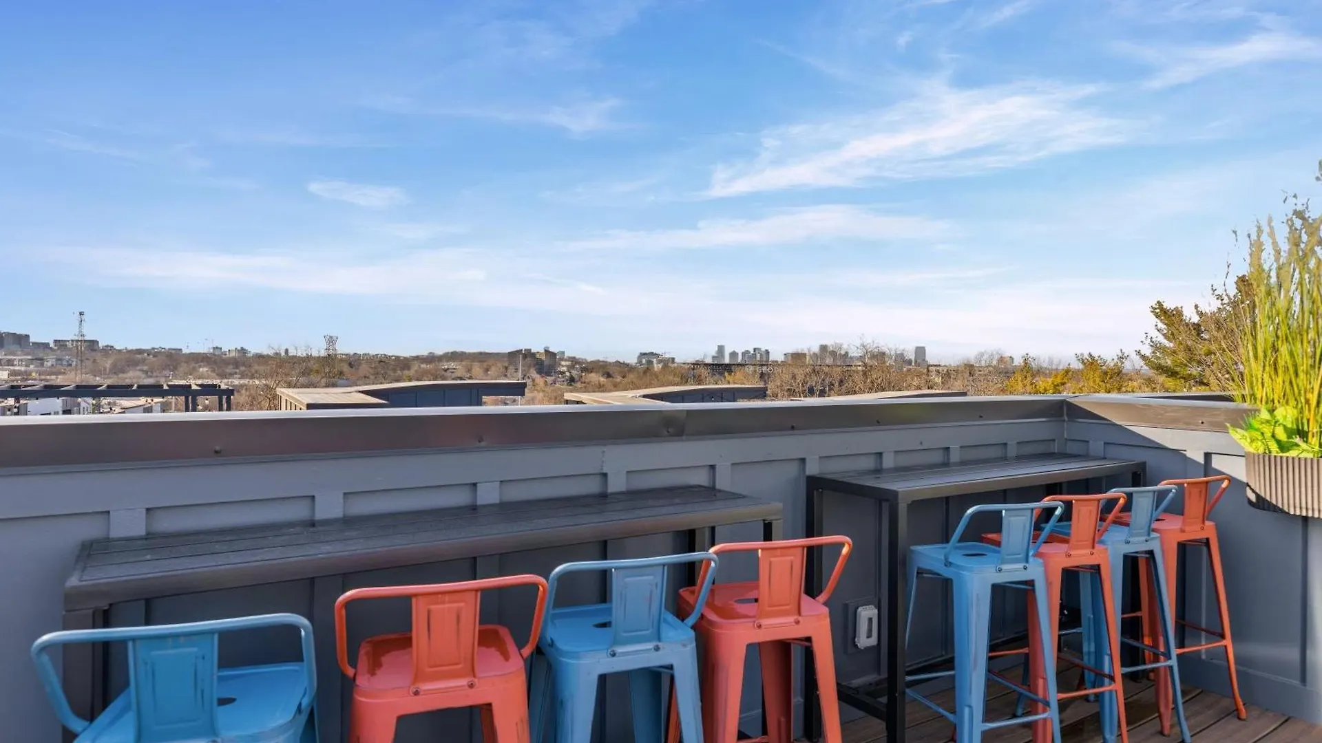 4 Rooftop Decks 4 Hot Tubs Game Rooms & Sauna Nashville