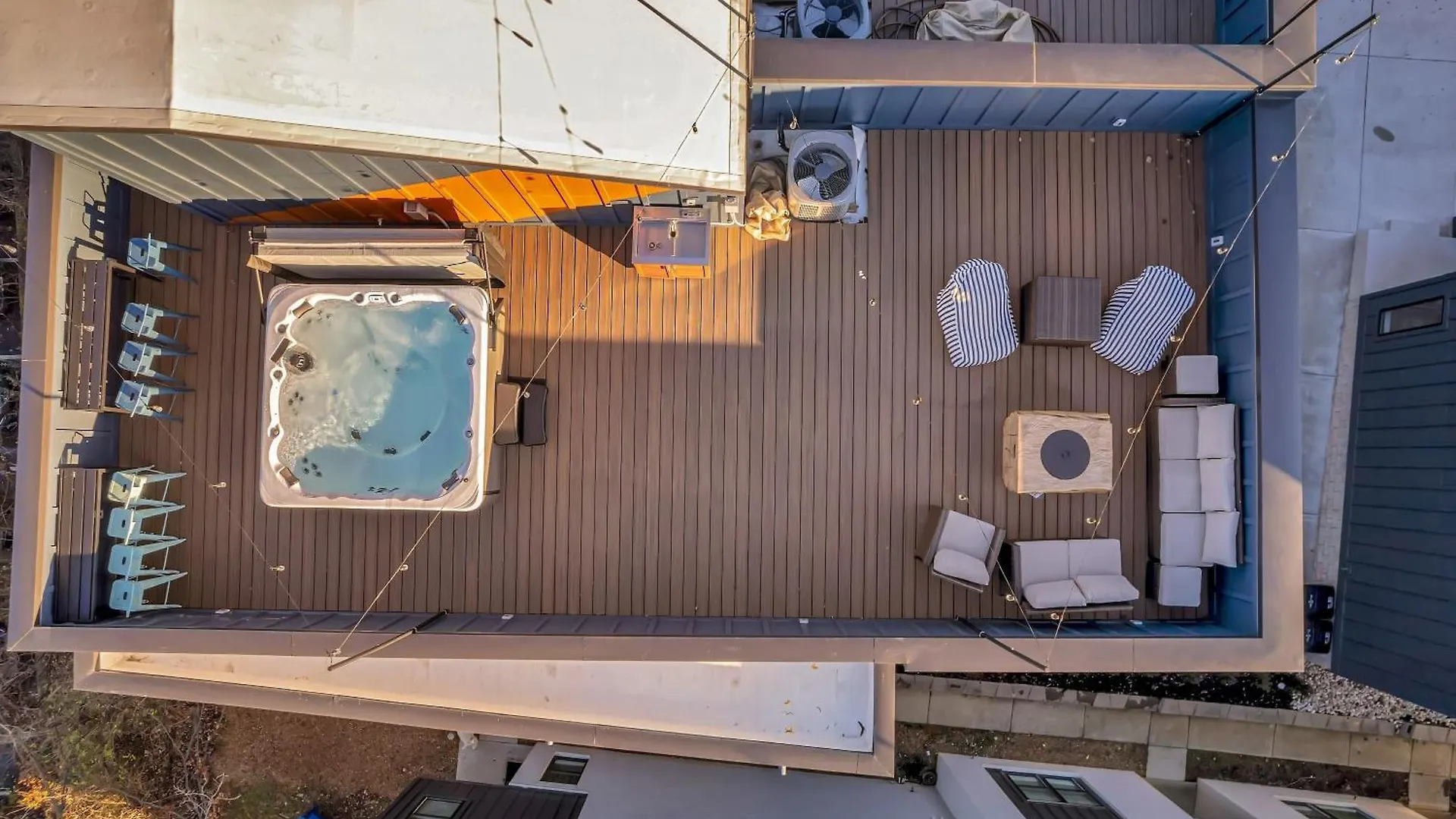 4 Rooftop Decks 4 Hot Tubs Game Rooms & Sauna Nashville