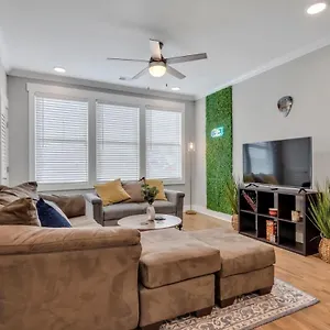  Holiday home Modern Nations - Walkable - 5 Mi Downtown
